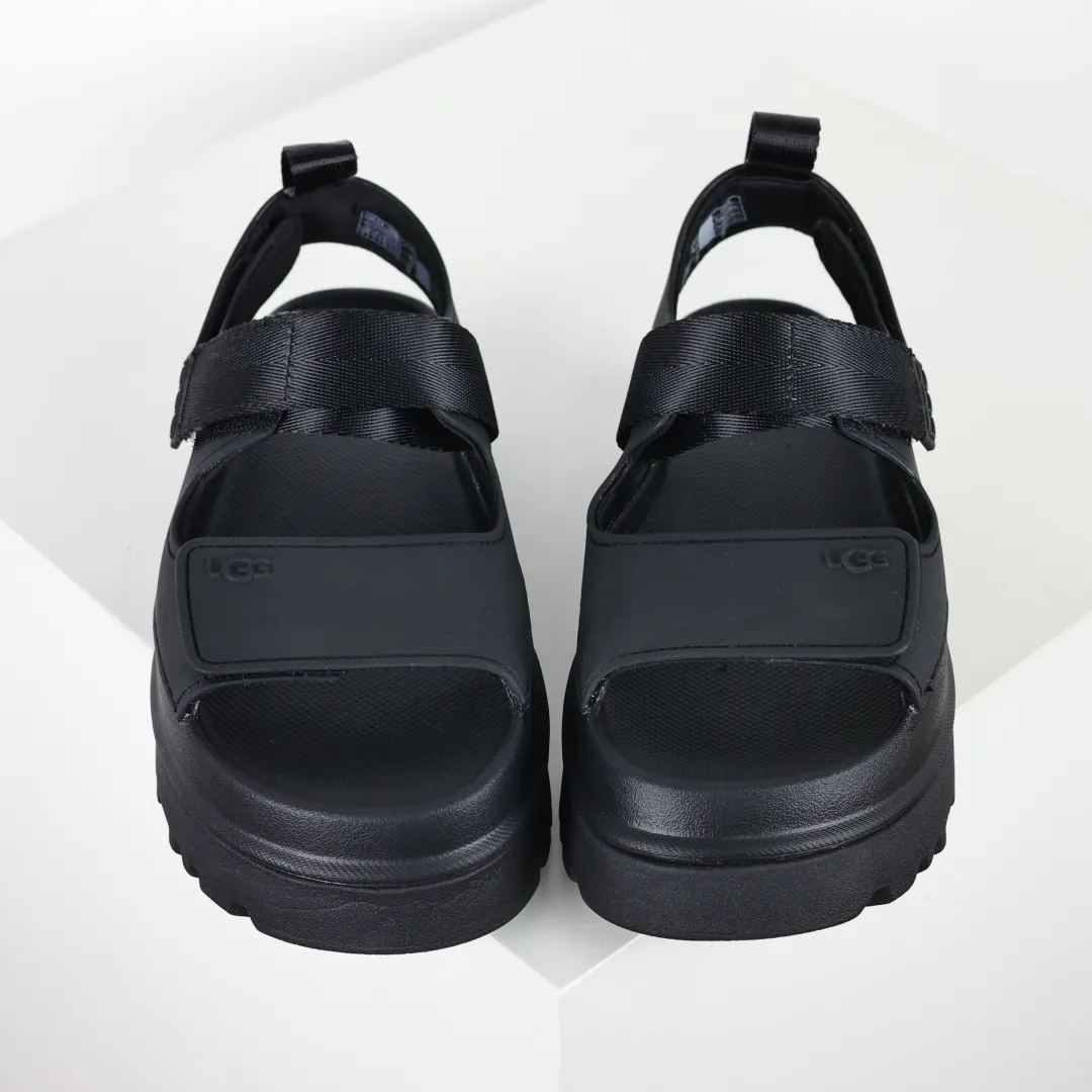 Copy price 💰560 Core recommendation Good price UGG Velcro slippers sandals summer versatile slippers soft sole non-slip beach thick sole casual elegant sandals The style of UGG sandals is really nice. It is suitable for all ages. The soles are made of super lightweight EVA foam. The classic material of U family can be said to be "light" to let you enjoy a different naked feeling. It is one of the most worth buying sandals in history. I guarantee you will not regret the series. Original OEM production Y products are available now. Size: 35 36 37 38 39 40